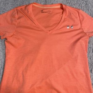 under armour t-shirt✨